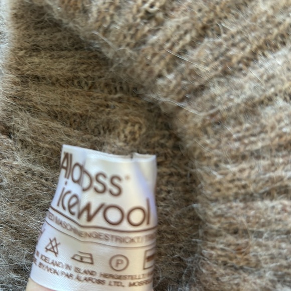 Alafoss Icewool sweater 🫎 - Picture 5 of 9
